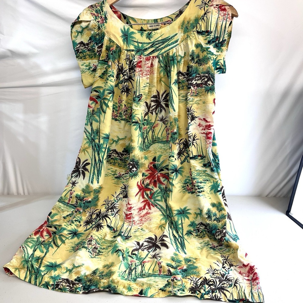 Vintage 1940's 50's Hawaiian Rayon Muumuu Tiki Hula Novelty Dress WWII Era
